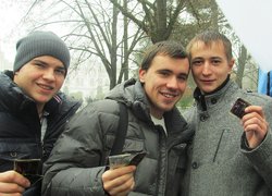 Зупини СНІД, щоб він не зупинив тебе!
